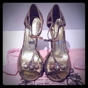 Juicy Couture Gold snakeskin heal 8.5